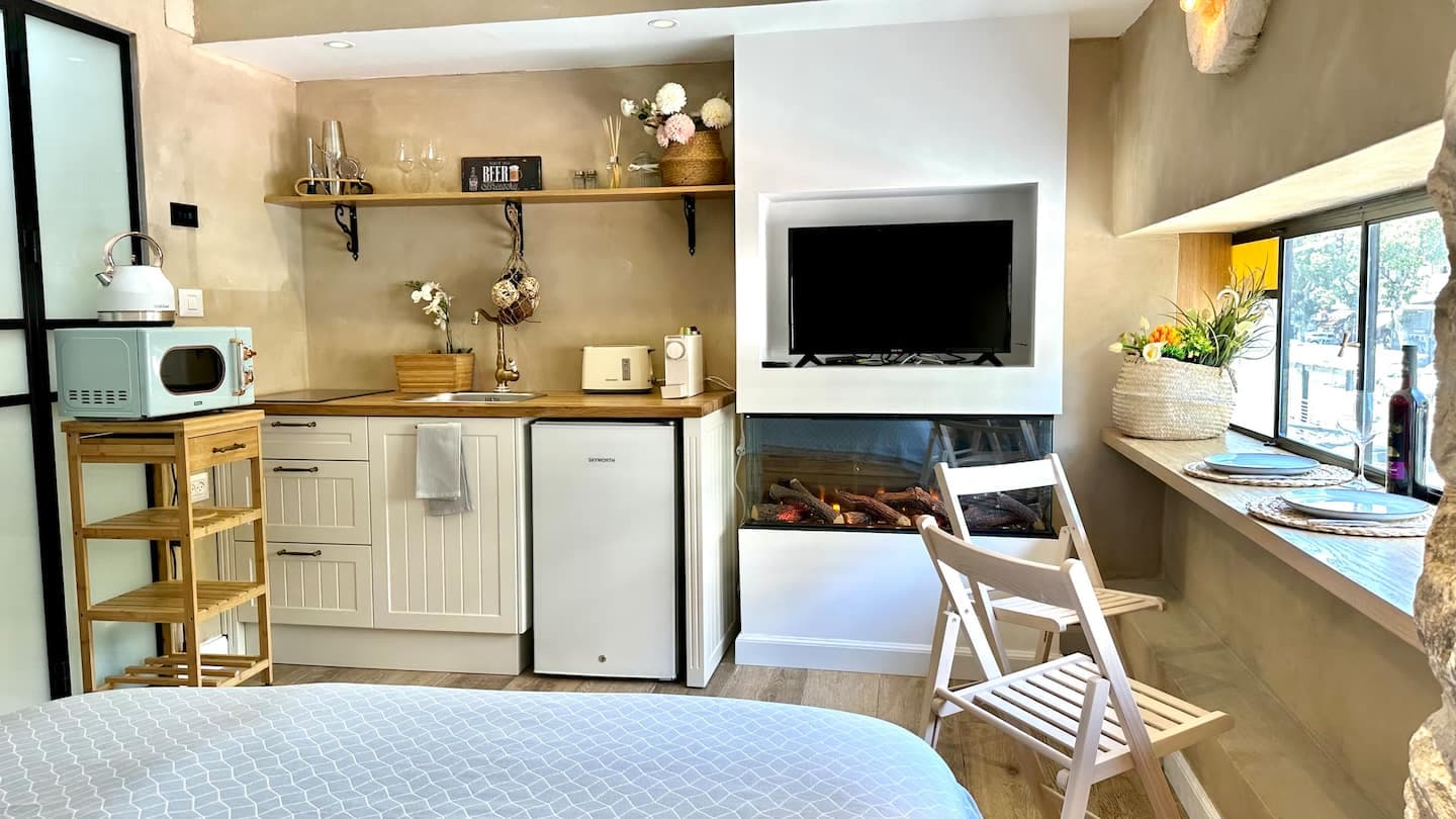Bankers Historic Hotel — Classic Room — 8