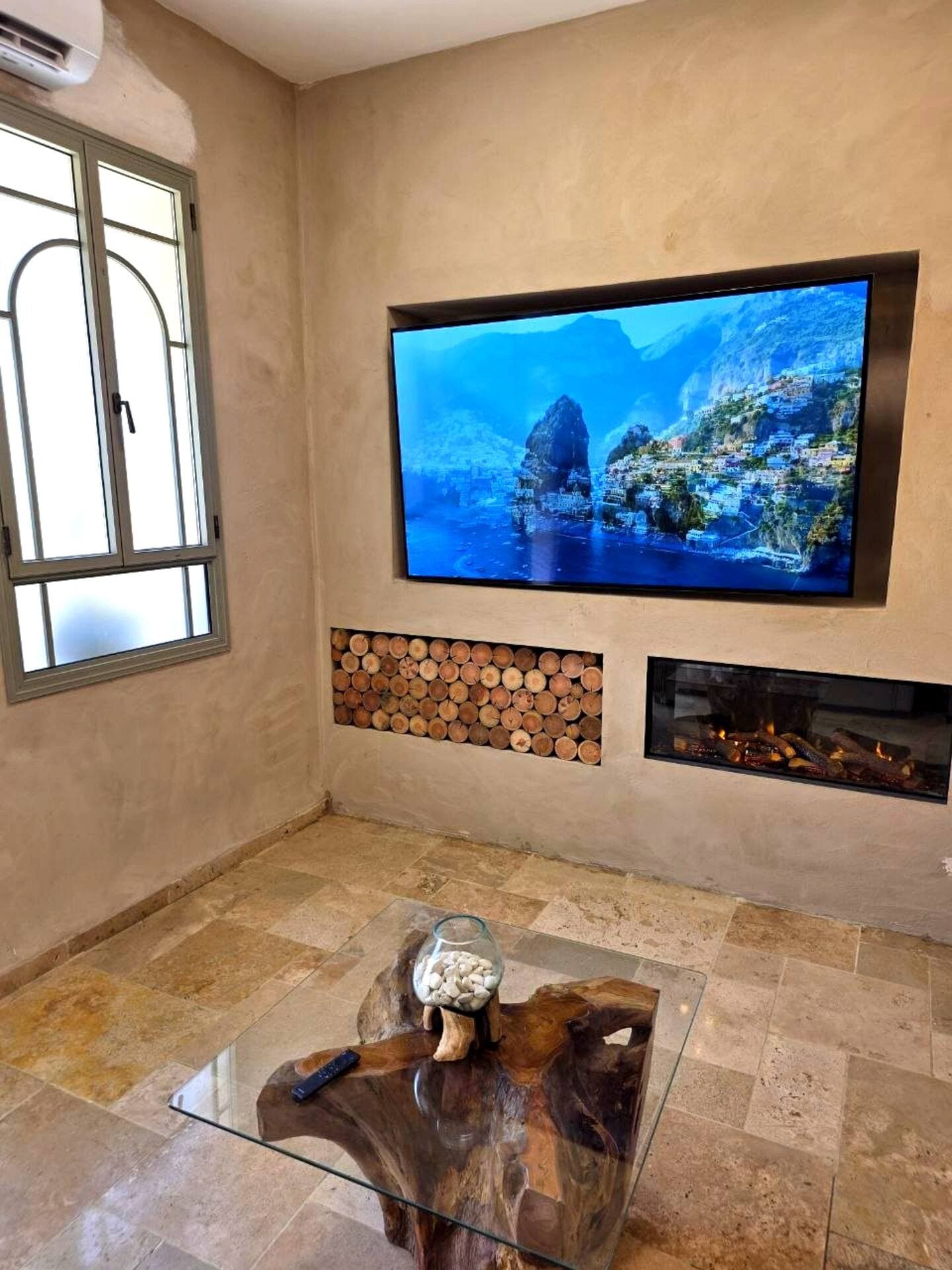 Haifa Stone Spa — Jacuzzi & Fireplace — 6